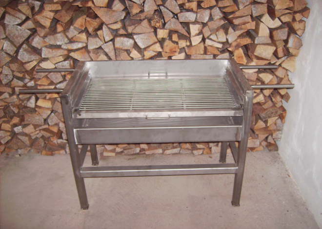 Holzgrill mieten