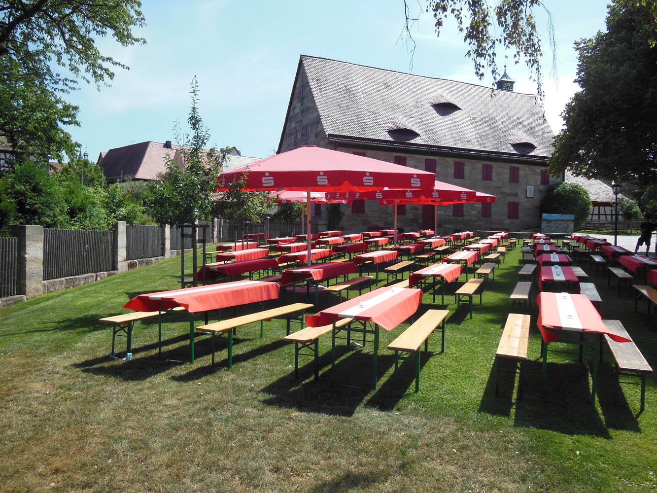 Dekoration von unseren Catering Veranstaltungen Aufbau und Vermietung von Partyzelten inklusive Dekoration