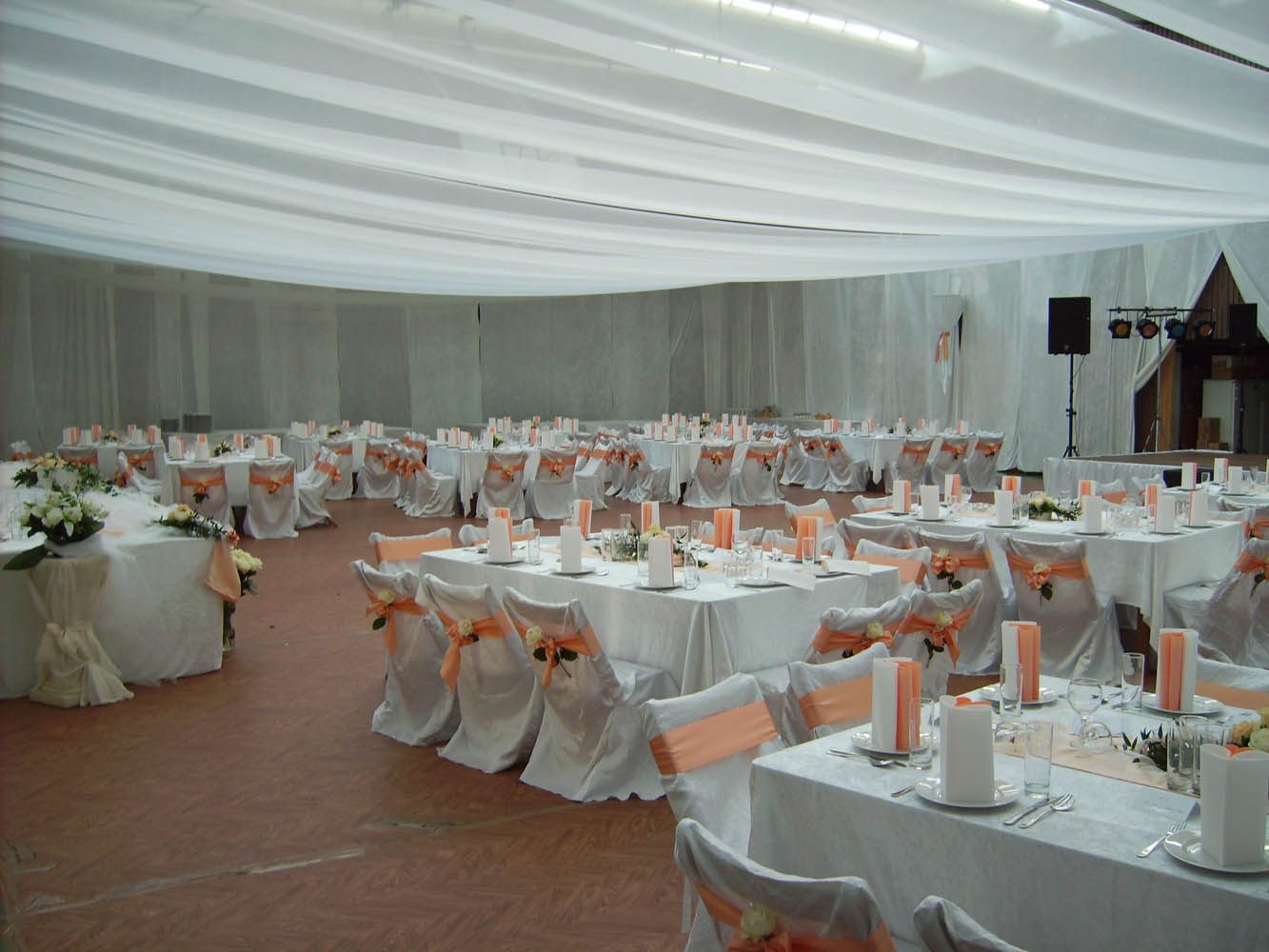 Dekoration von unseren Catering Veranstaltungen Aufbau und Vermietung von Partyzelten inklusive Dekoration