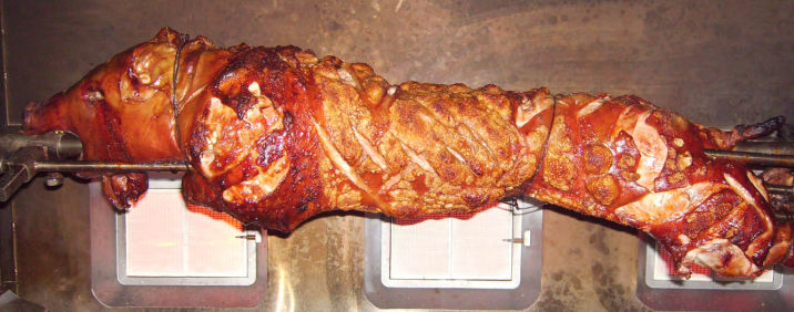 Spanferkel Menü Bayern Catering / Partyservice Menü Bayern mit gegrilltem Spanferkel