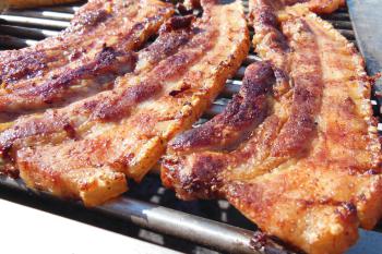 Gegrillter Schweinebauch